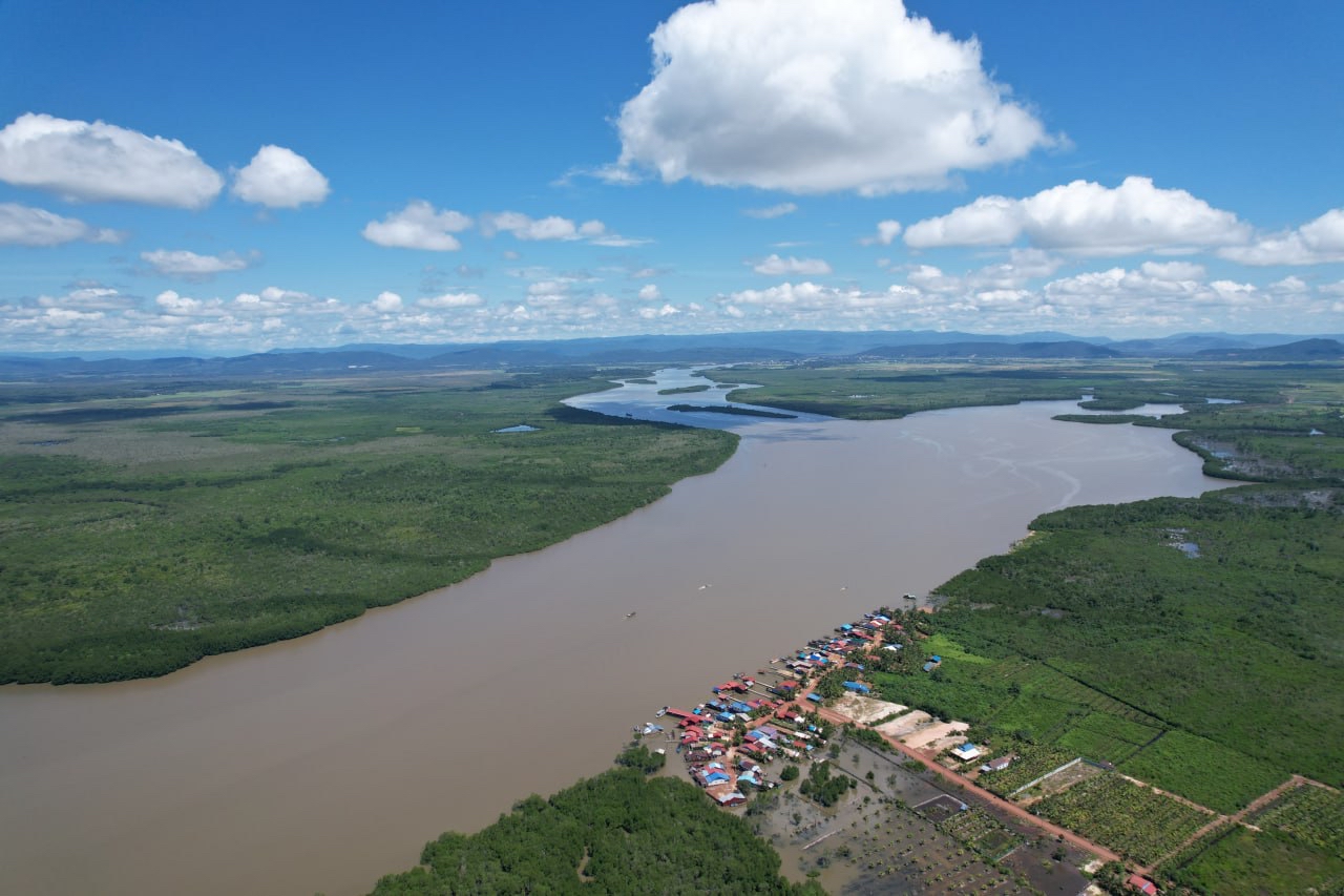 Dong Peng MUA in Cambodia
